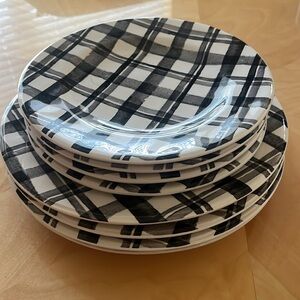 Bico Plaid 8 pc set of 4 (10.5") Dinner plates and 4 (8.75") salad plates